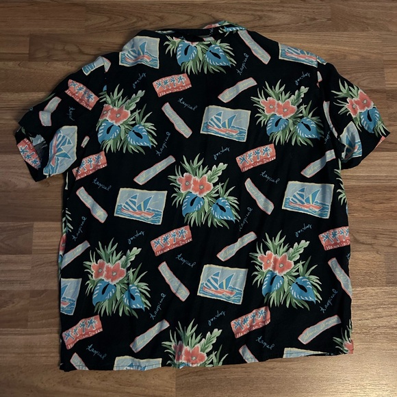 Liz Claiborne Hawaiian Button Down Shirt - Picture 2 of 5